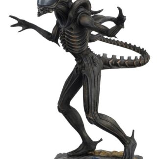 The Alien & Predator Figurine Collection Alien