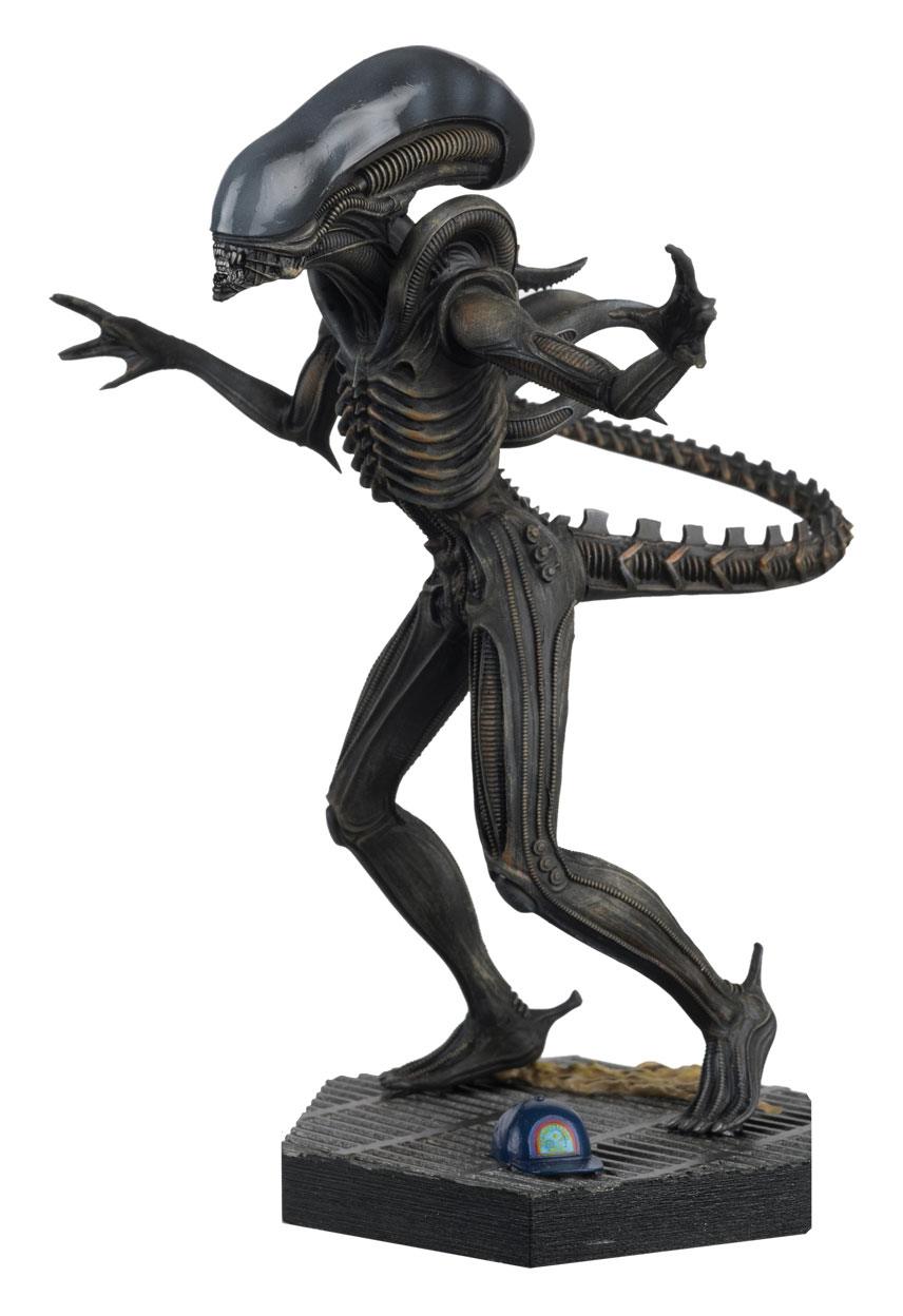 The Alien & Predator Figurine Collection Alien